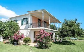 Woodpecker House Lefkada